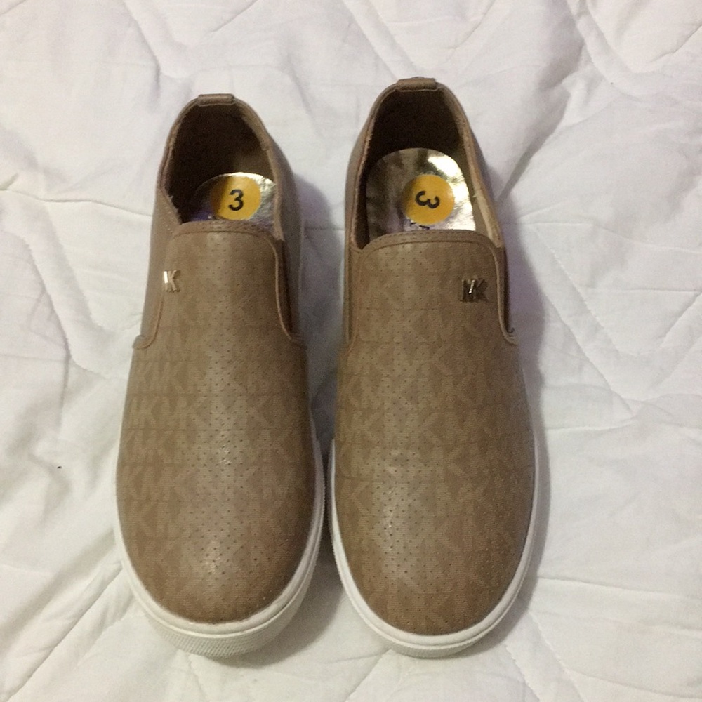 Michael Kors shoes size 3